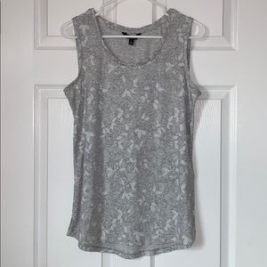 Simply Vera gray tank top with floral pattern